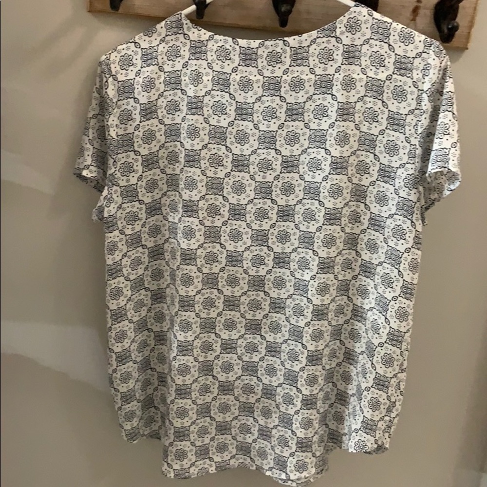 Loft Pattern Top - Picture 4 of 4